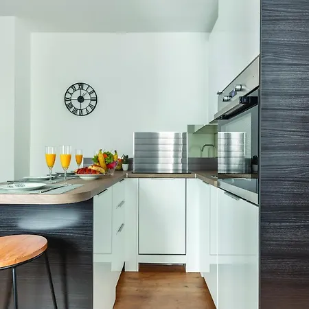 All Equipped Rue Poissoniere 35 Sqm